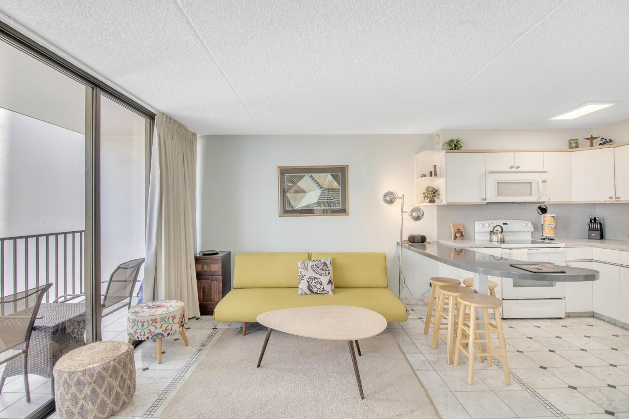 Steps To The Beach! Gorgeous Ocean-view With Complimentary Parking Honolulu